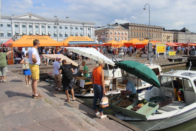 These small boats had sailed from the archipelago to sell vegetables and fish in Helsinki. Cute! 